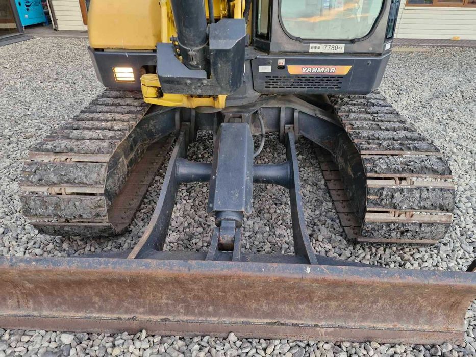 екскаватор гусеничний yanmar vio 70