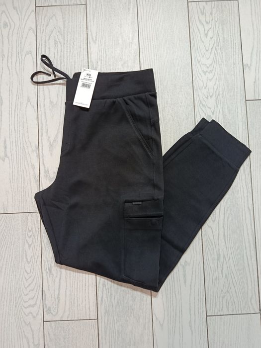 Nowe! Oryginalne 4F joggery męskie XXL czarne nieocieplone (995)