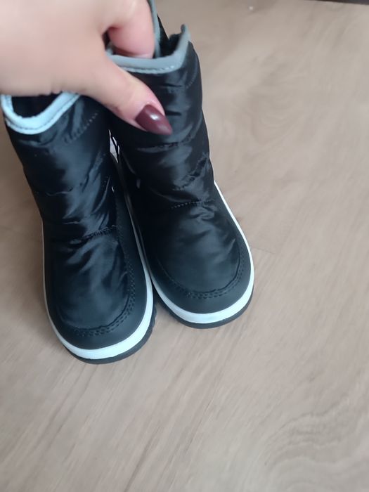 Зимові  дитячі черевики  ,дутіки 28 розмір