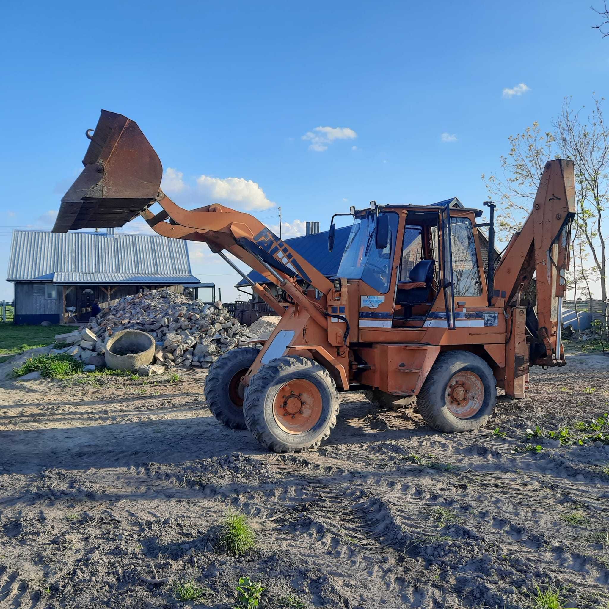 Koparko-ładowarka FAI Komatsu 595 4X4 Perkins Turbo łamaniec