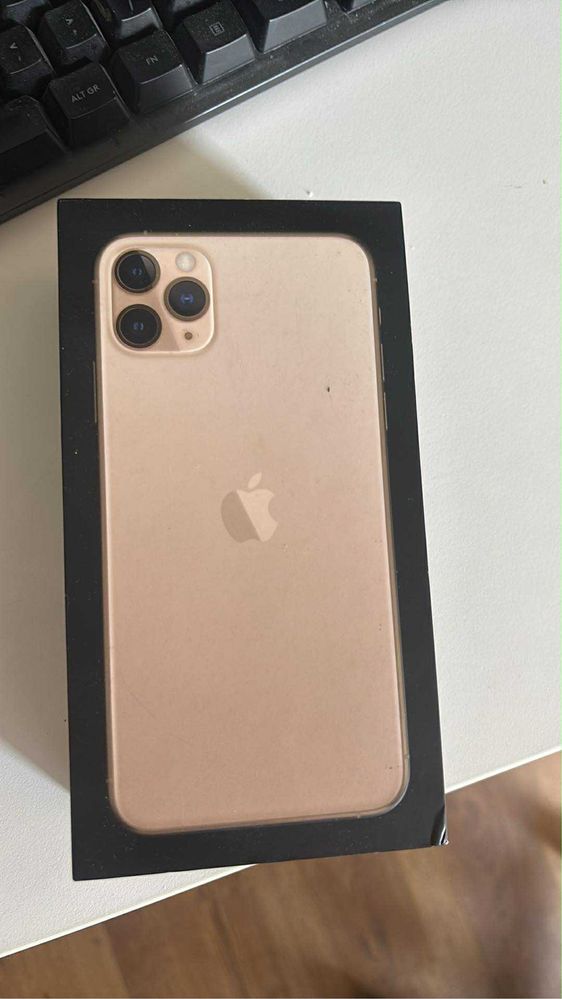 Iphone 11 pro max złoty