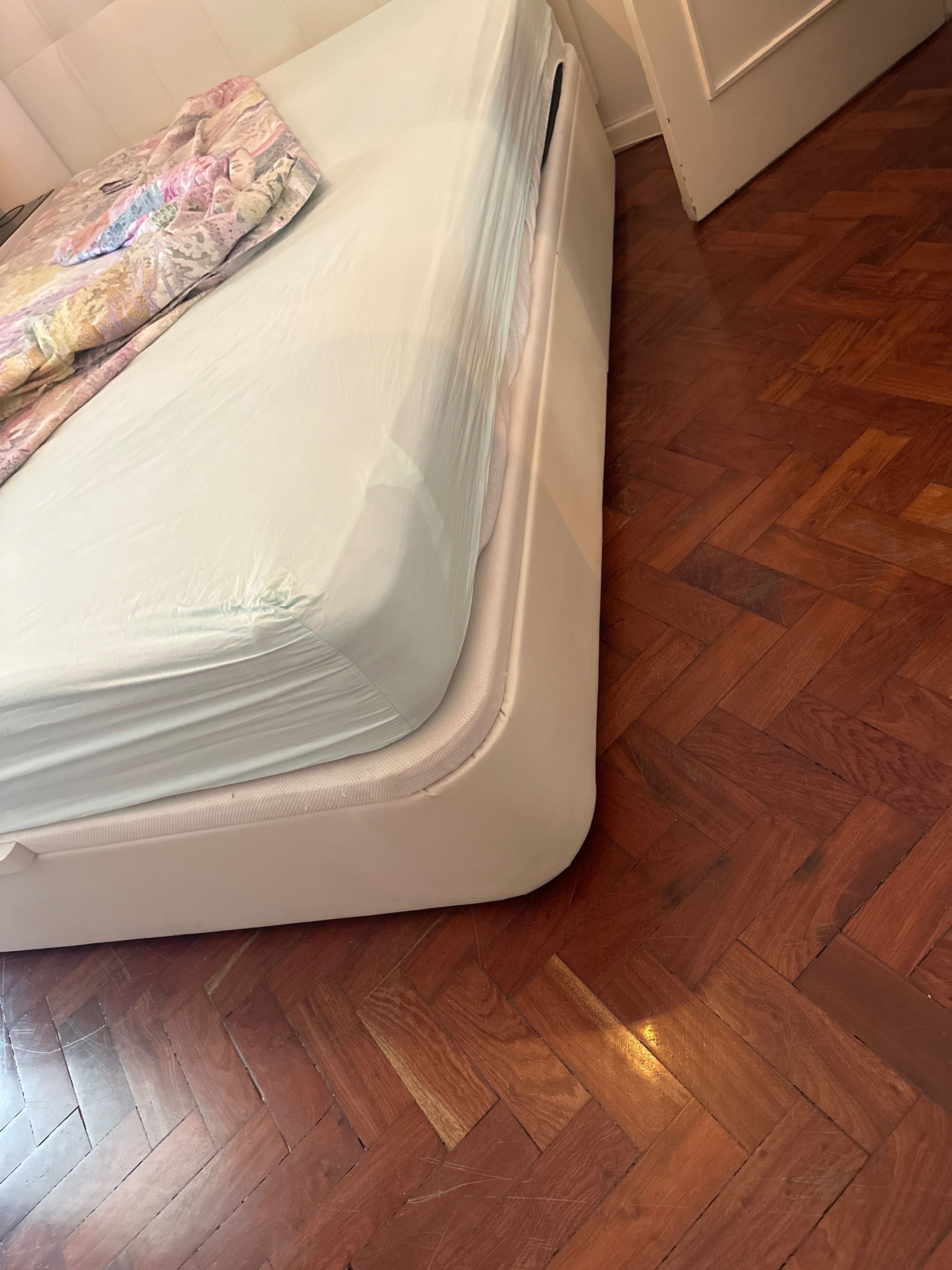 Cama + colchão + cabeceira