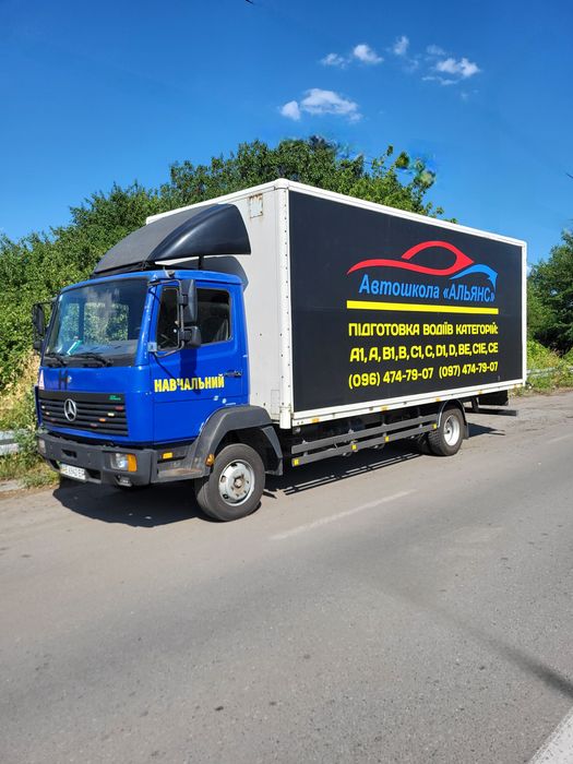 Автошкола Альянс інструктор категорії С, СЕ, С1, С1Е автоінструктор