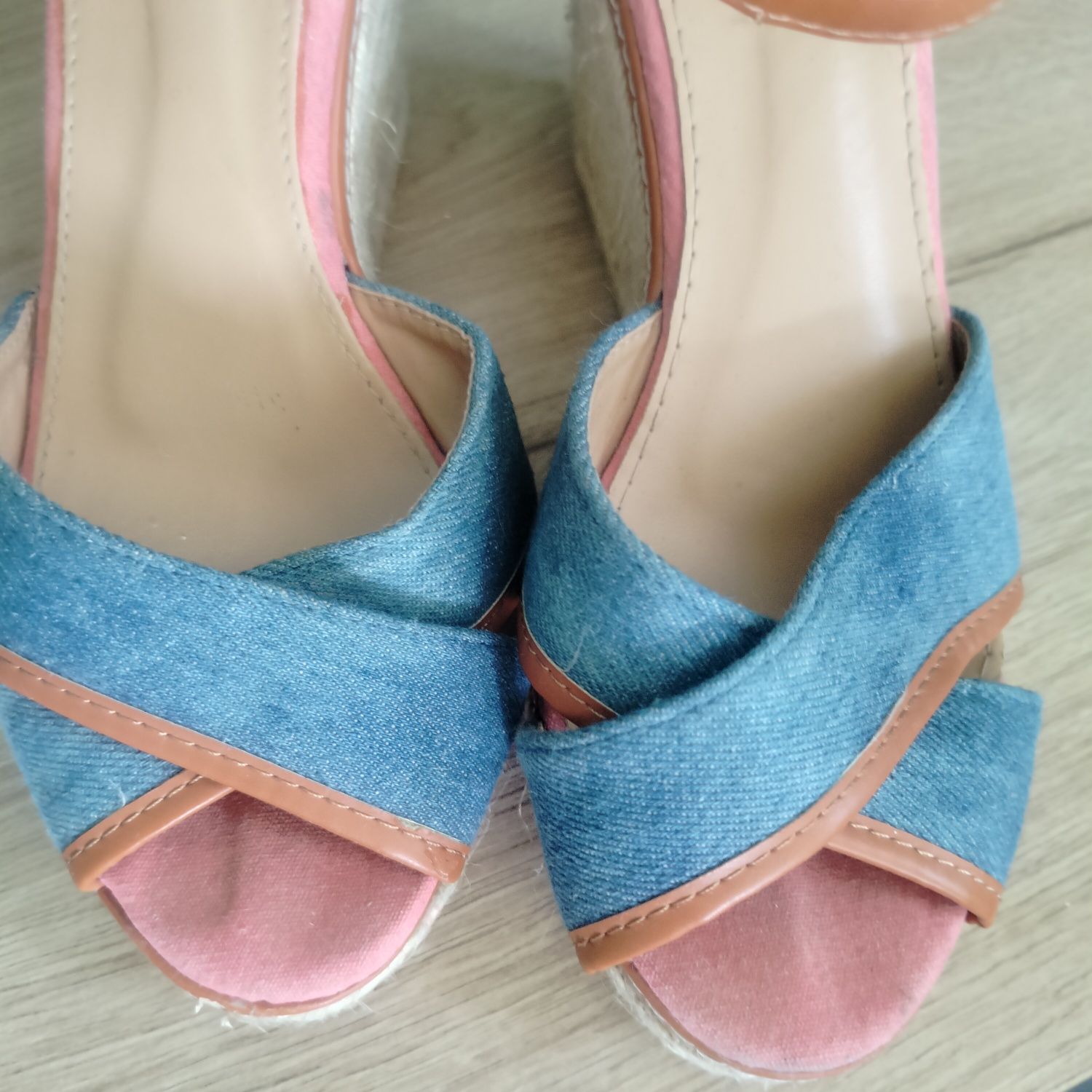 Buty damskie sandały Vices koturn 38