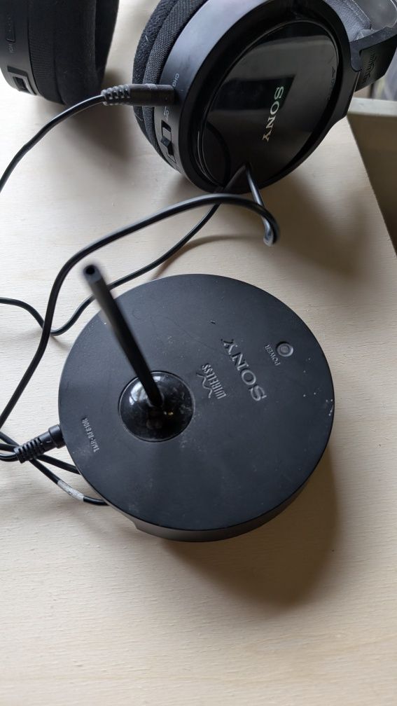 Продам навушники Sony tmr-rf810r