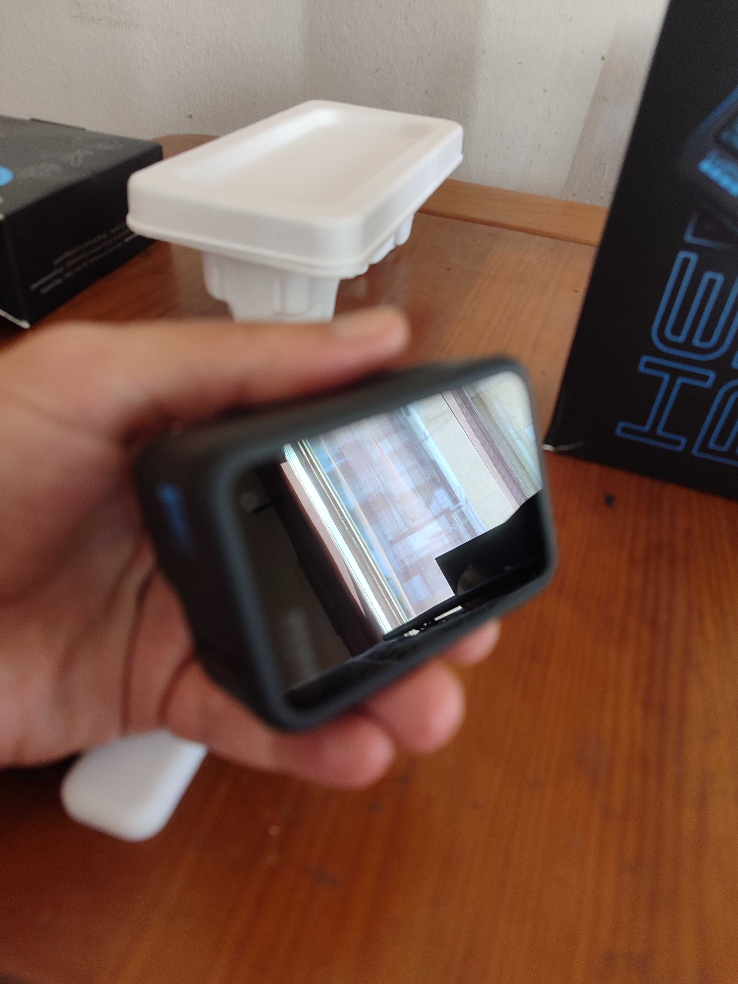 Vendo gopro 11 black e luz para a mesma igualmente novas