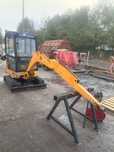 Naprawa mini koparek JCB 8015 16 cat ramię złączę łyżka konik