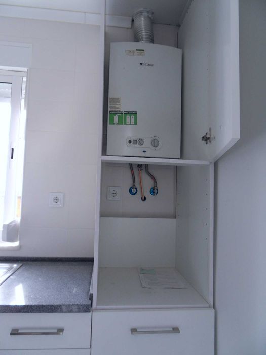 Baixa na Banheira ,T2 em frente da estação dos comboios