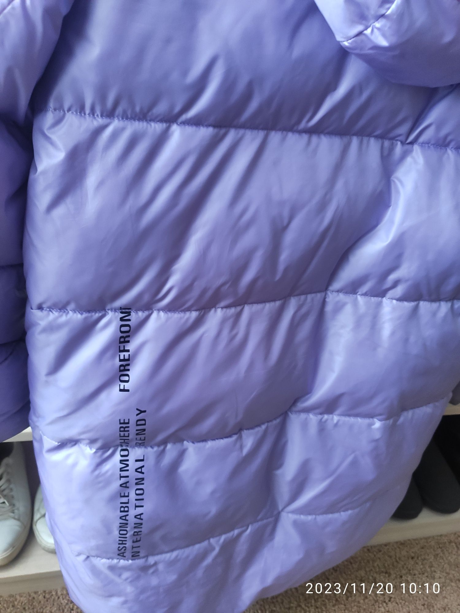 Продам зимнюю курточку- пальто для девочки 152 рост