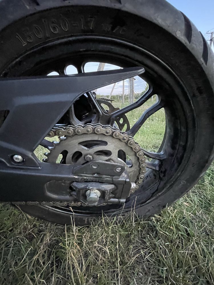 Продам Voge300r