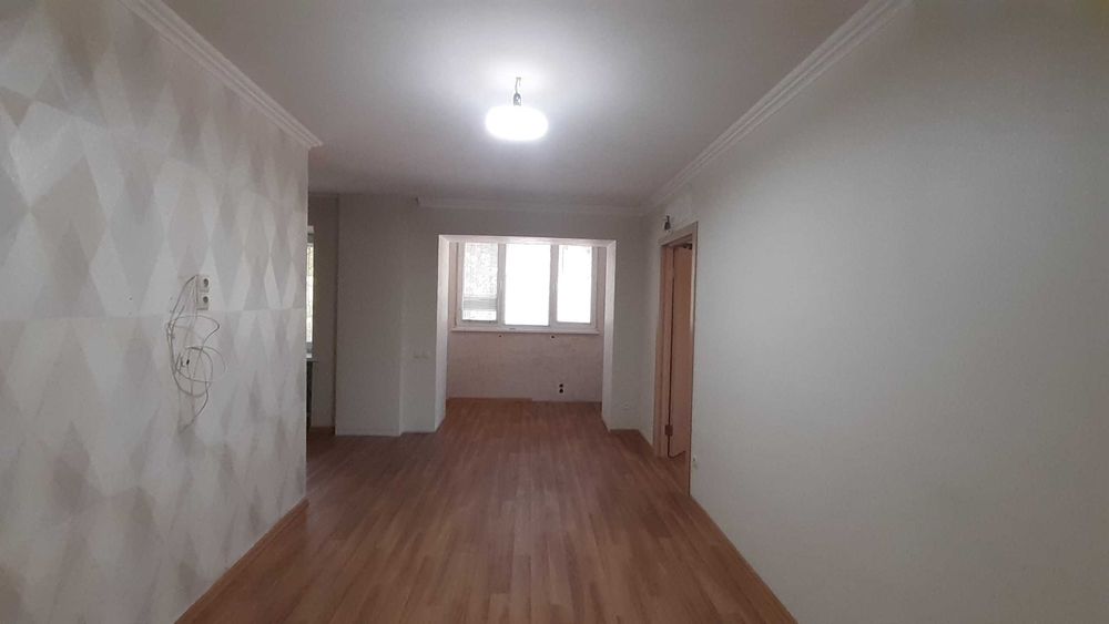 Продам  2-х кімнатну квартиру  по проспекту Незалежності!