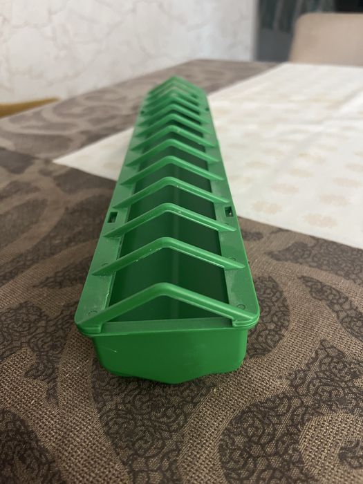 Comedouro de chão 40cm