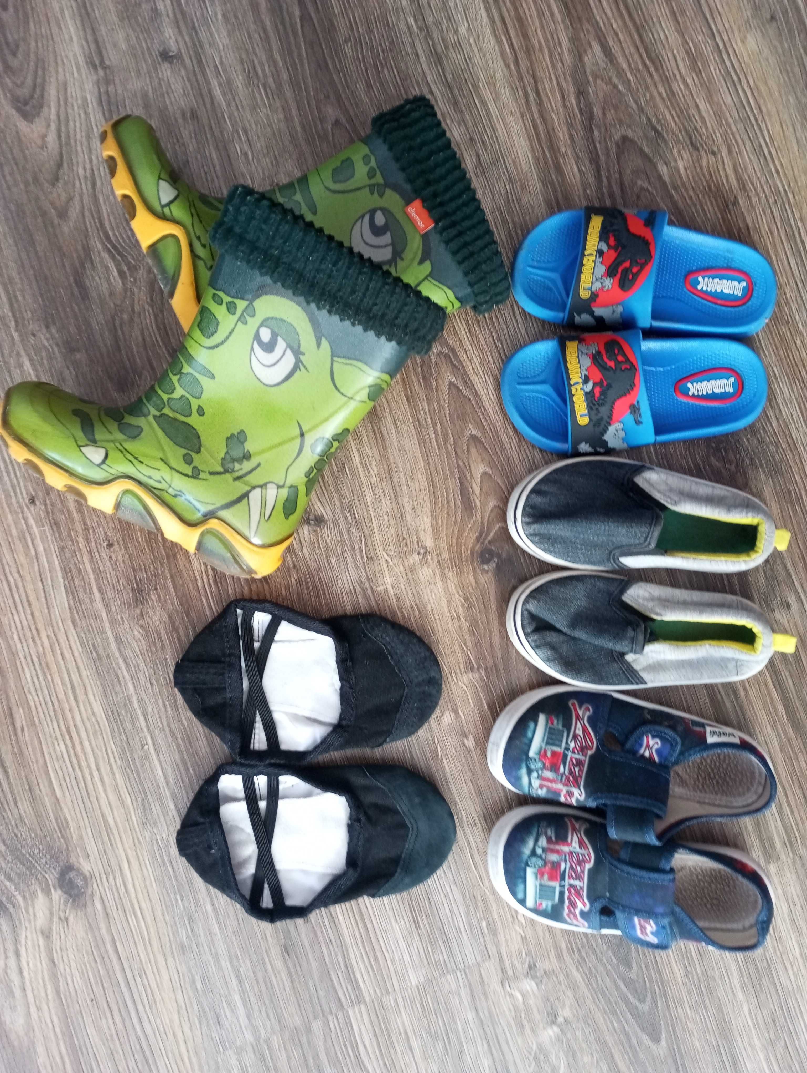 Дитяче взуття гумові чоботи тапки чешки сліпони  26-27-28 розмір