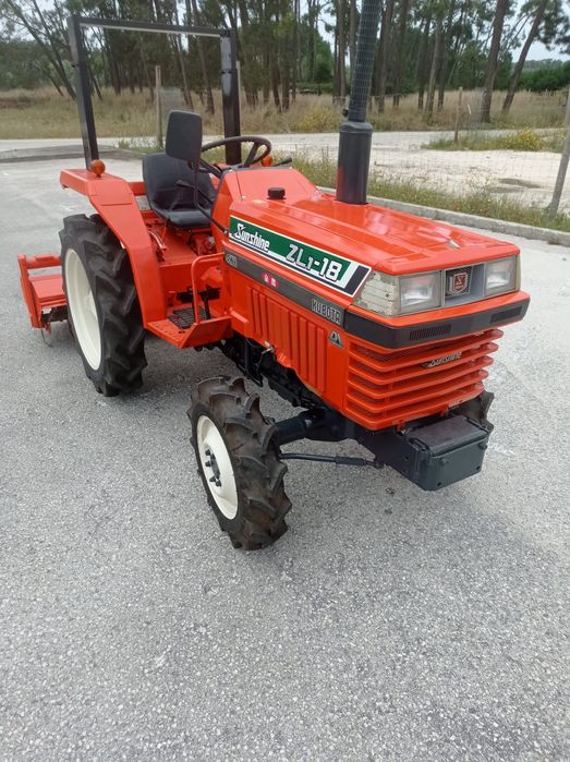 Trator com Frese Kubota Sunshine