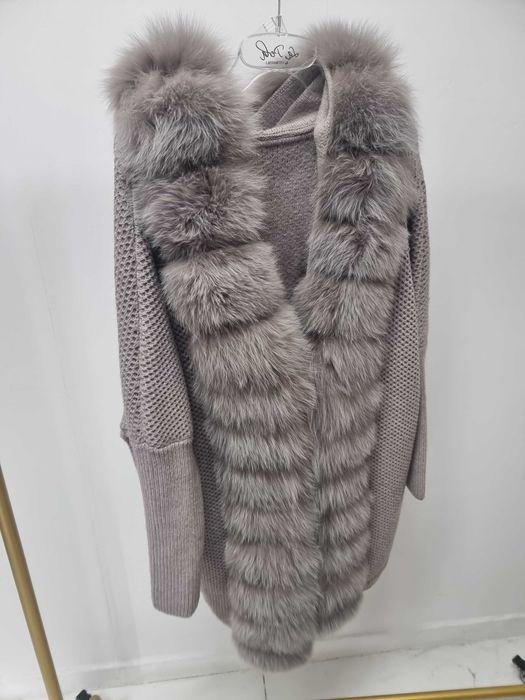 Kardigan sweter z naturalnym futrem lis jenot
