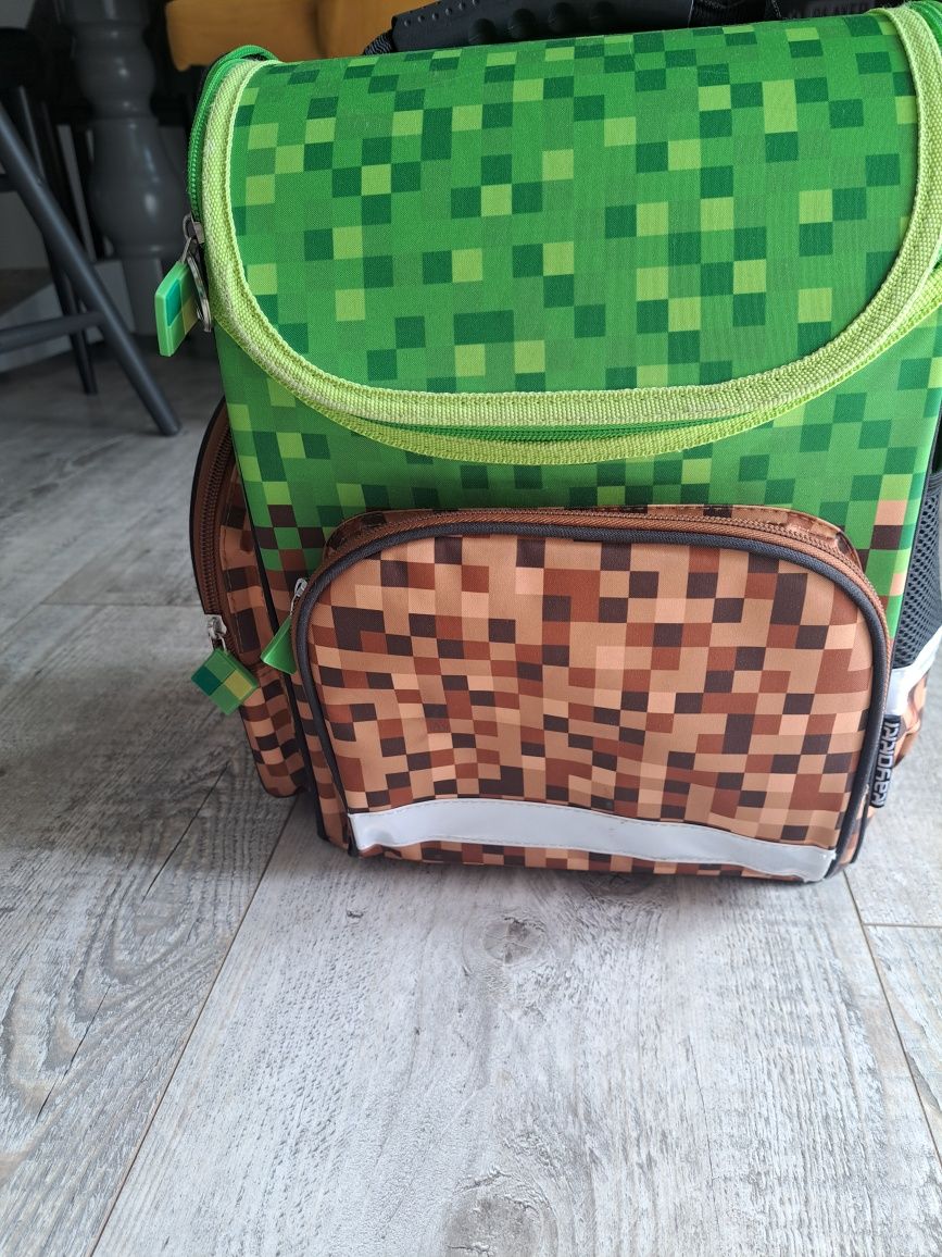 Plecak szkolny a'la minecraft usztywniany