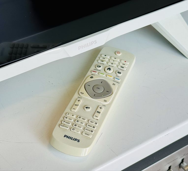 Telewzior 32 cale DVB-T2 Philips Biały + Pilot oryginał