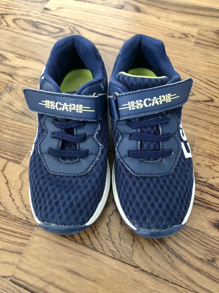 Buty sportowe adidasy Escape rozmiar 30