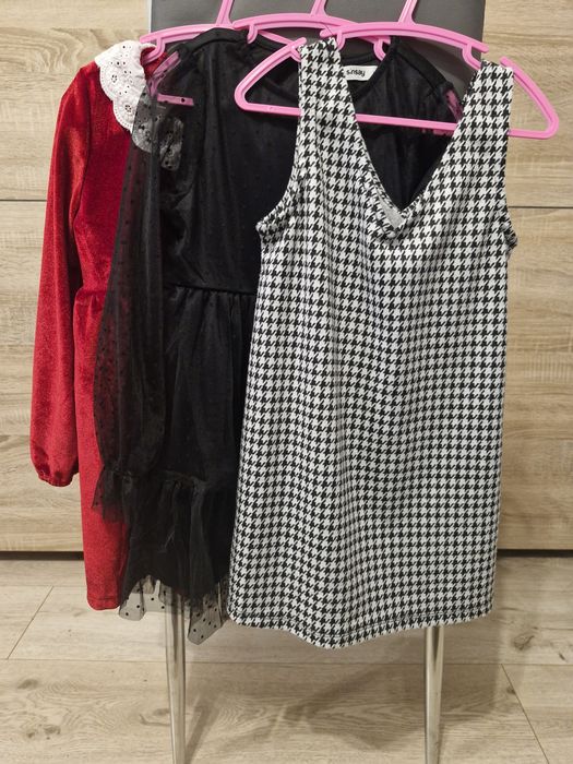 Sukienki 110 dla dziewczynki