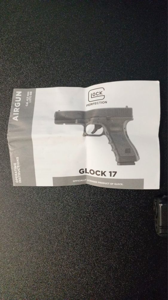 Glock 17  airsoft CO2