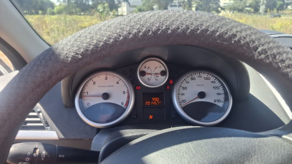 peugeot sem detalhe em lataria motor em otimo estado