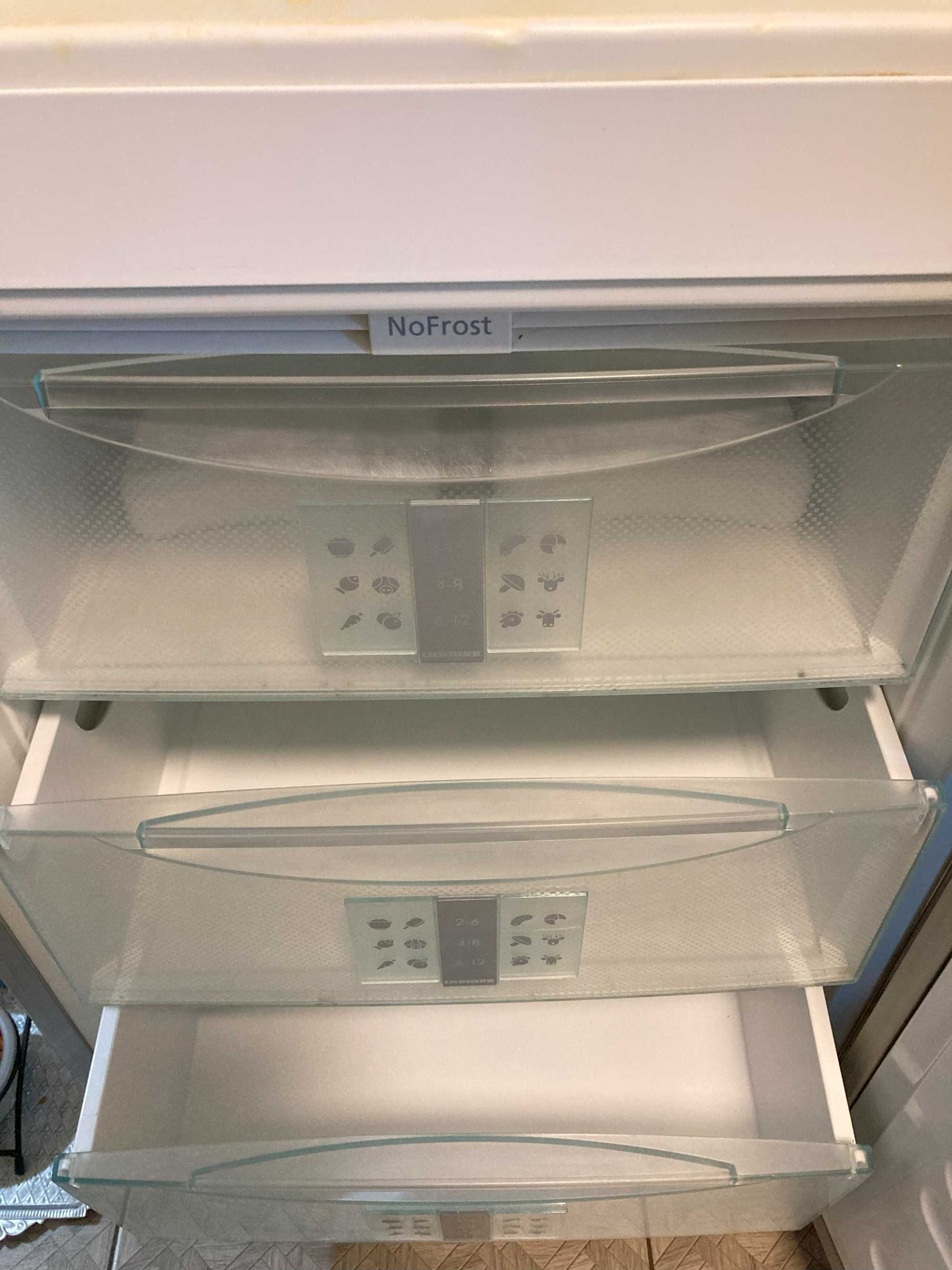 Холодильник LIEBHERR CNES 4013 (б/у)