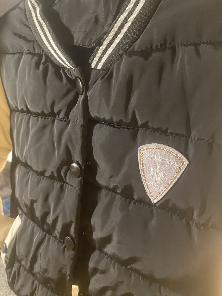 Куртка жіноча розмір xs