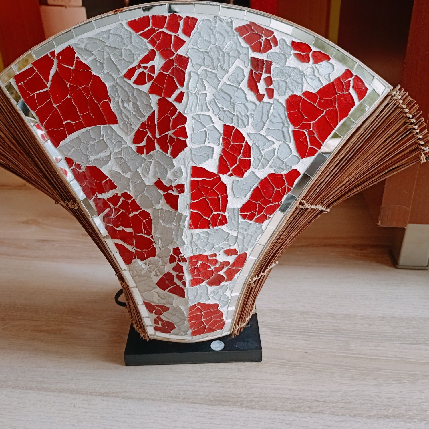 Dwie lampki nocne w stylu azjatyckim, kruszone szkło.