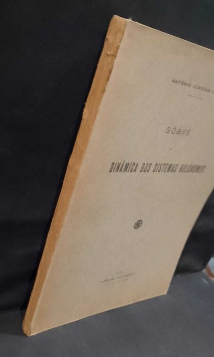 Sôbre a Dinâmica dos Sistemas Holónomos - António Almeida Costa