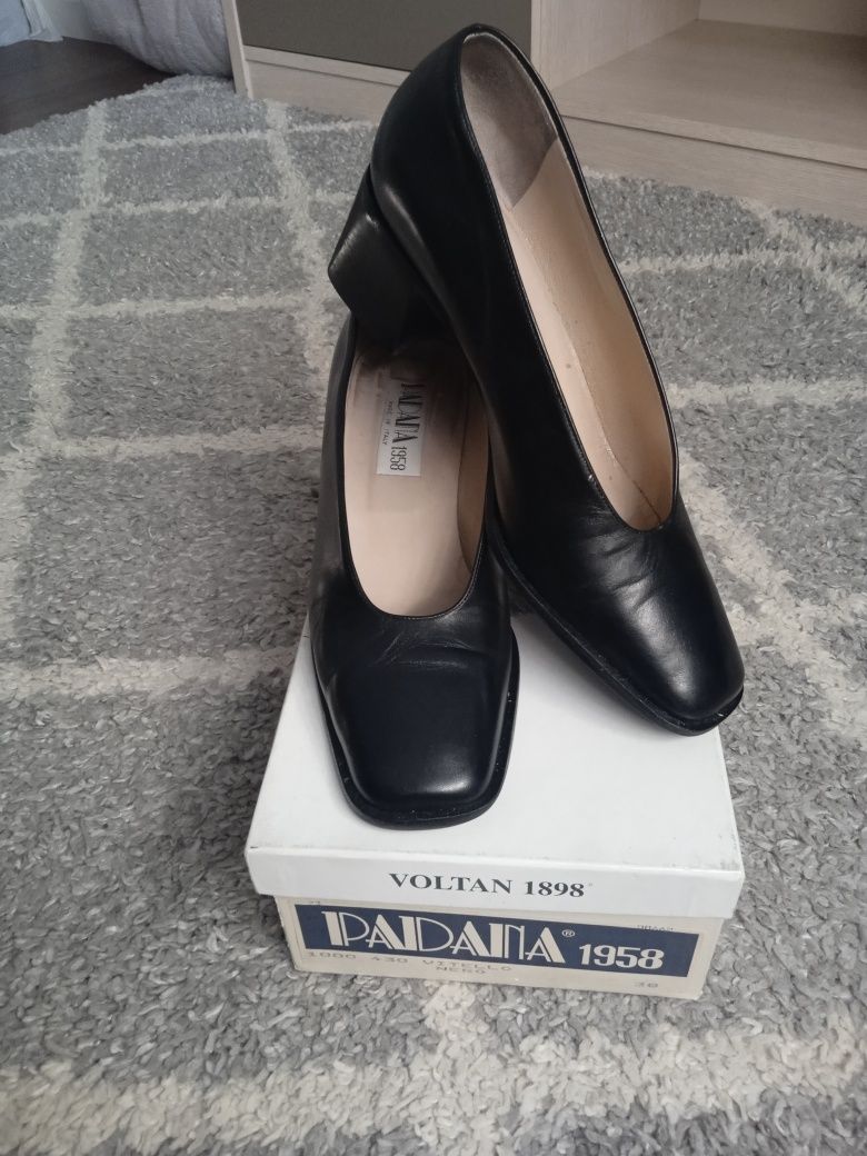 Sprzedam buty na słupku