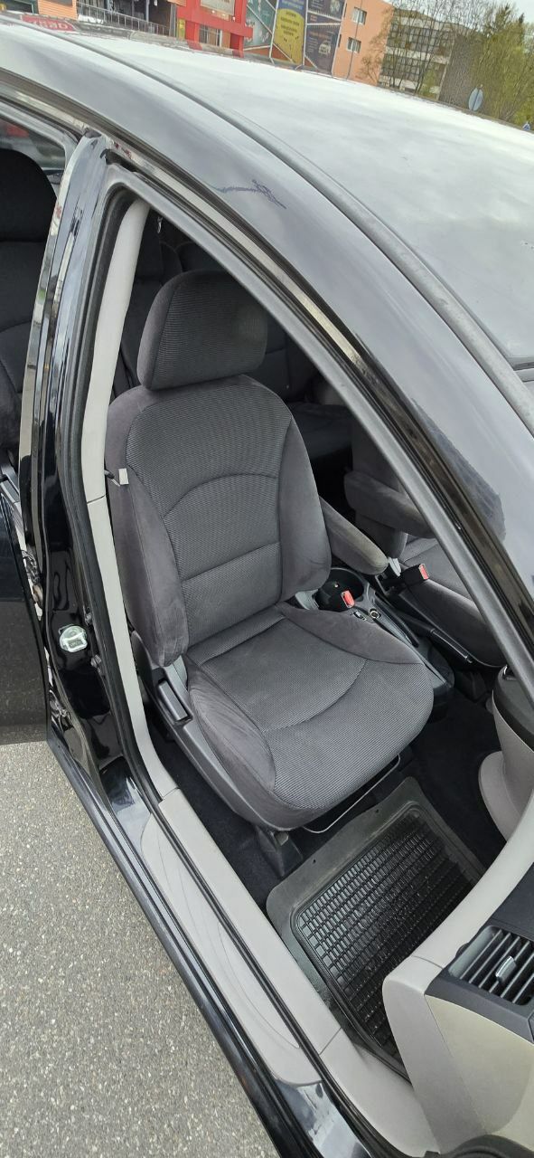 Продам Mitsubishi Grandis 7 мест гбо-4 в отличном состоянии