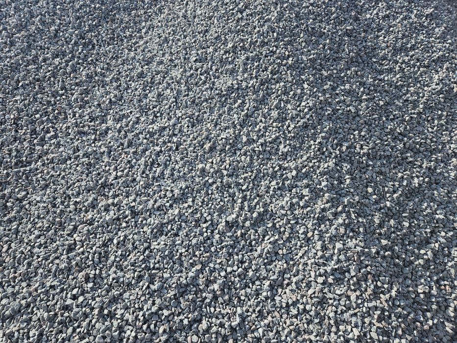 Щебінь, отсев, відсів, пісок, чорнозем, перегній насипом та в мішках