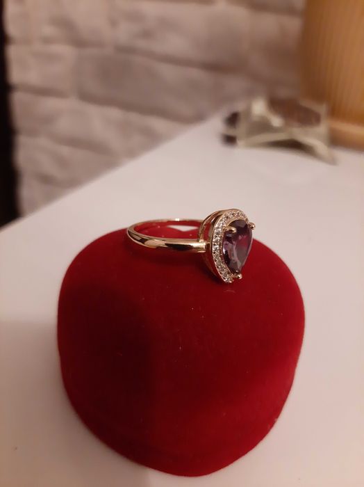 Piękny pierścionek