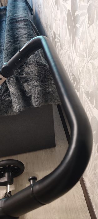 Перетяжка, обшивка ручки бампера  коляски