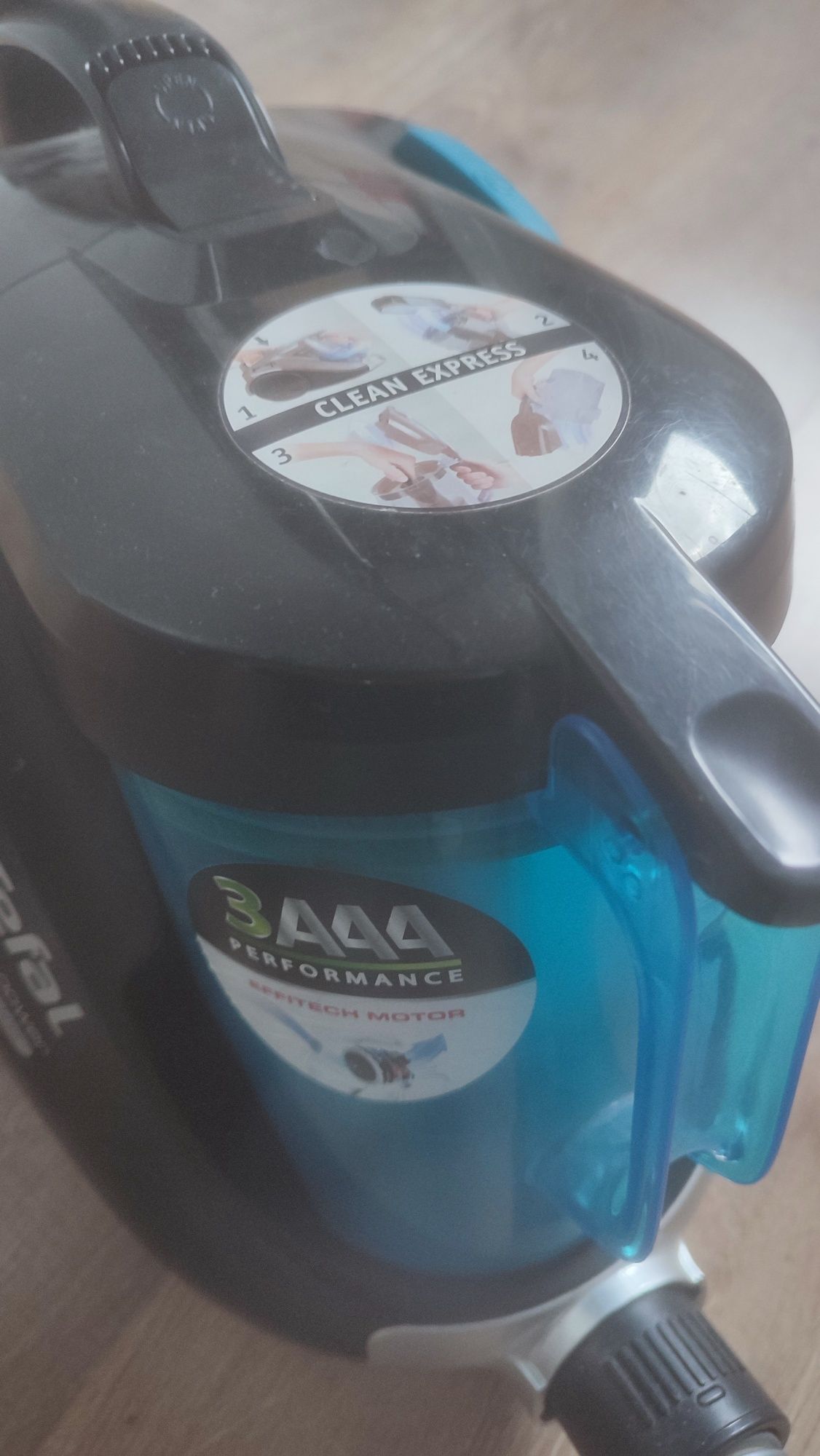 Odkurzacz bezworkowy Tefal Cyclonic