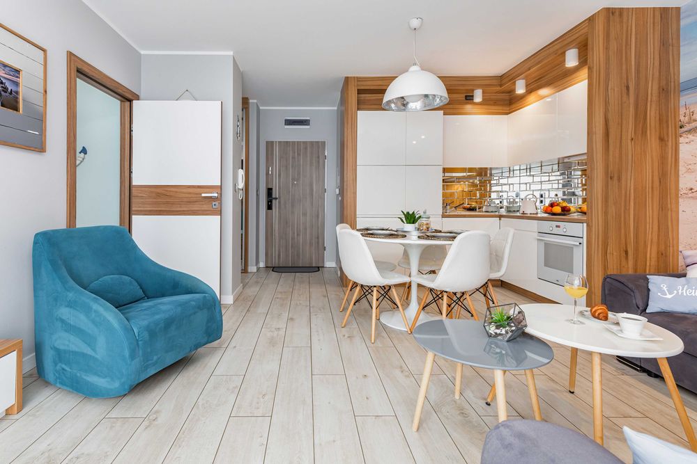 Apartament 4 osobowy z widokiem na morze REWAL WOLNE NOCLEGI