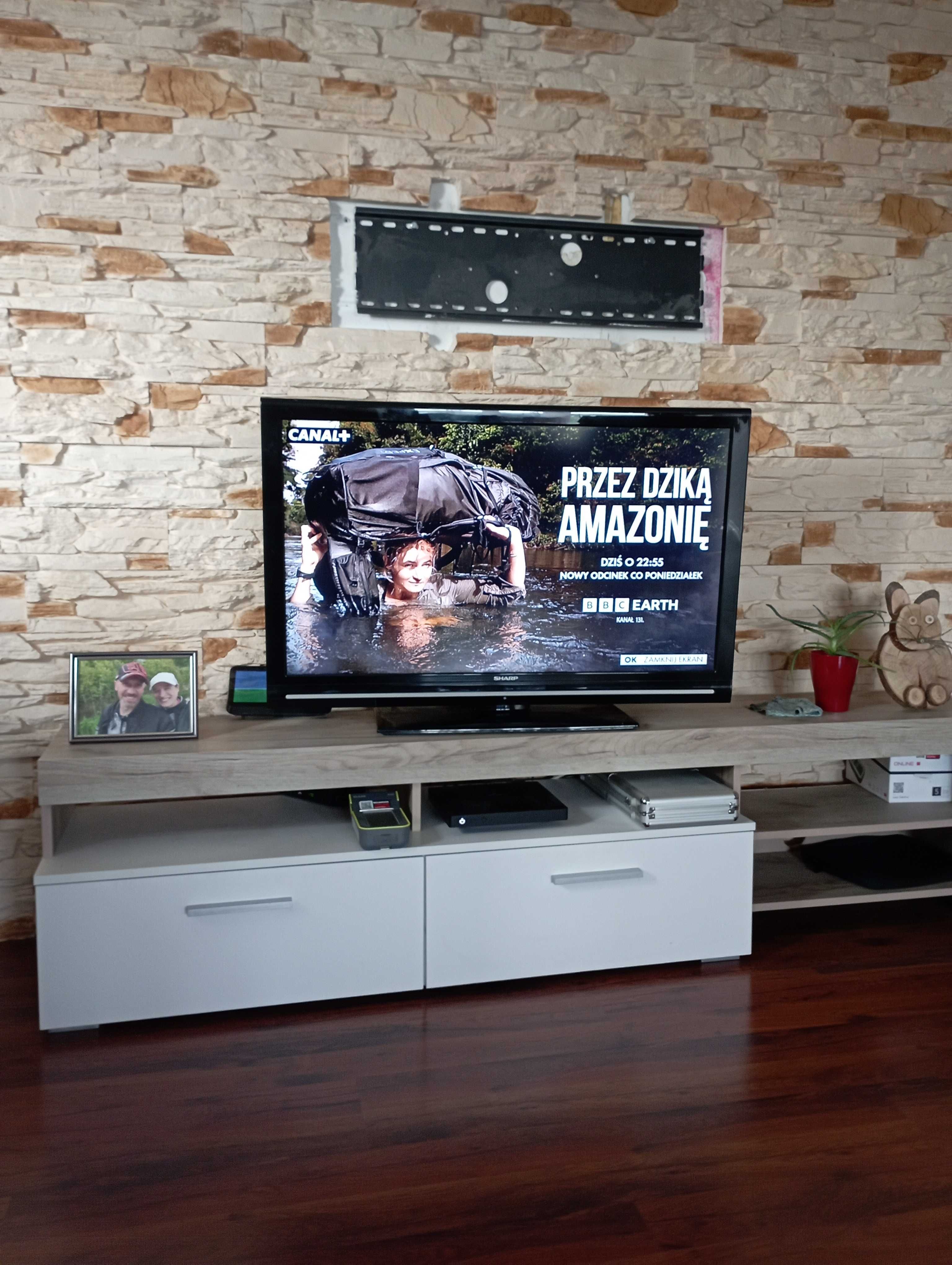 Telewizor SHARP 40''  LCD