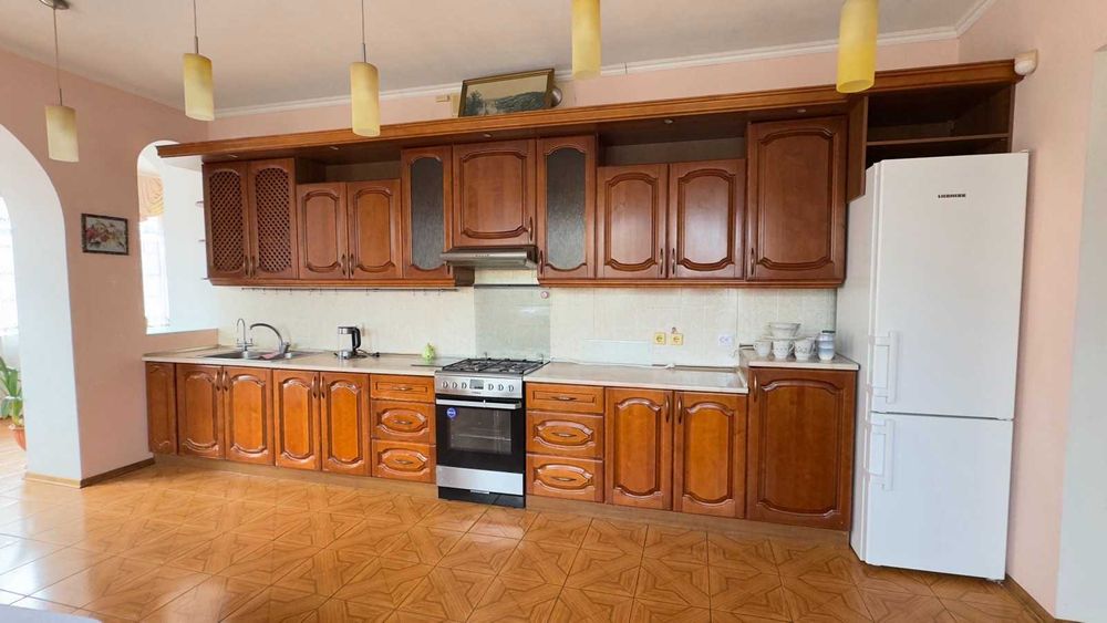 Аренда дома под бизнес/ жильё 350м 10 ст Б Фонтана
