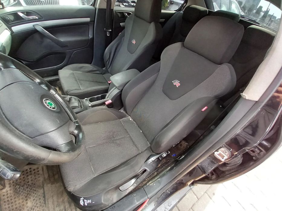 SKODA OCTAVIA II SEAT LEON II FOTELE KANAPA KOMPLET FR KUBŁY SPORTY