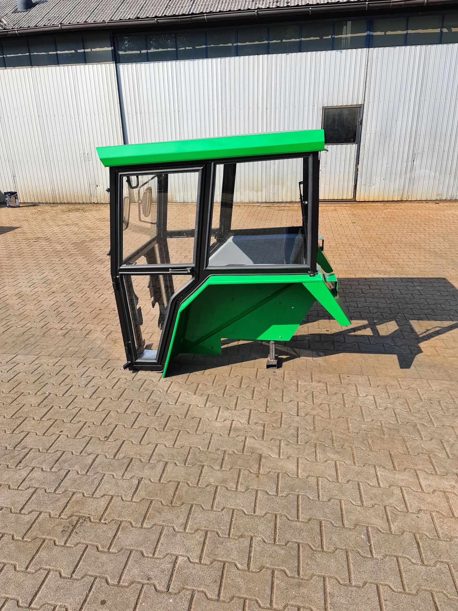 Kabina C330 TUR C-4011 kabina c360 C-330 C-4011 MF-255 T25