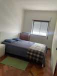 Arrenda-se quarto de casal