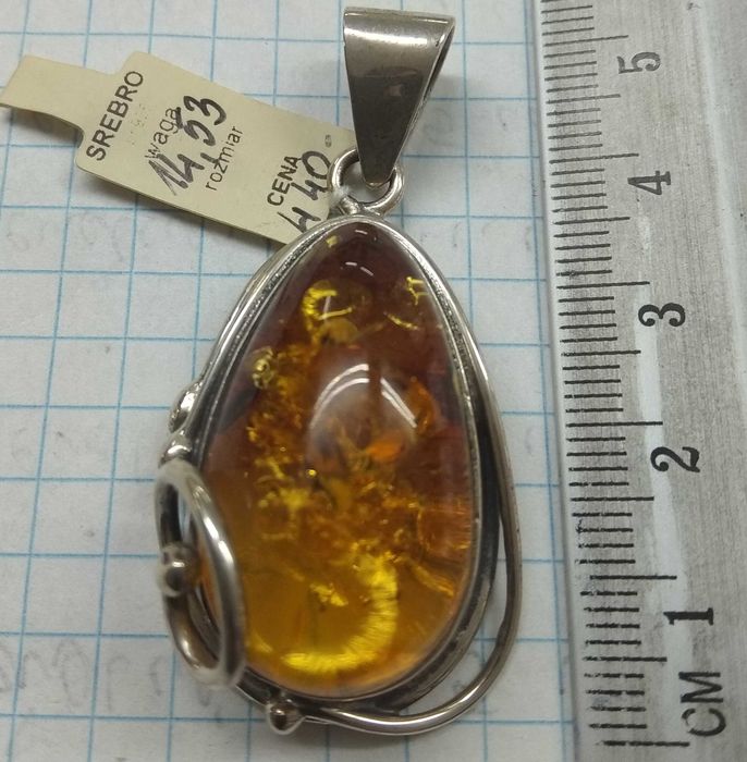 Wisiorek Ładny Bursztyn Srebro 925 Nowe