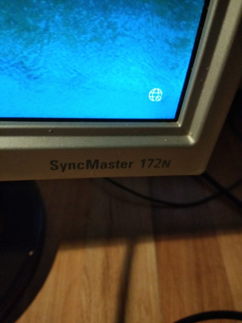Sprzedam fajny monitor Samsung 172n