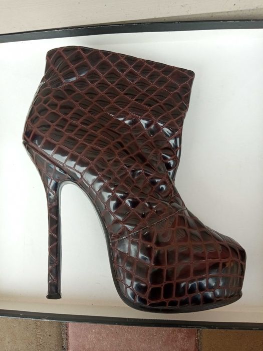 Ботильони YSL 39 р.