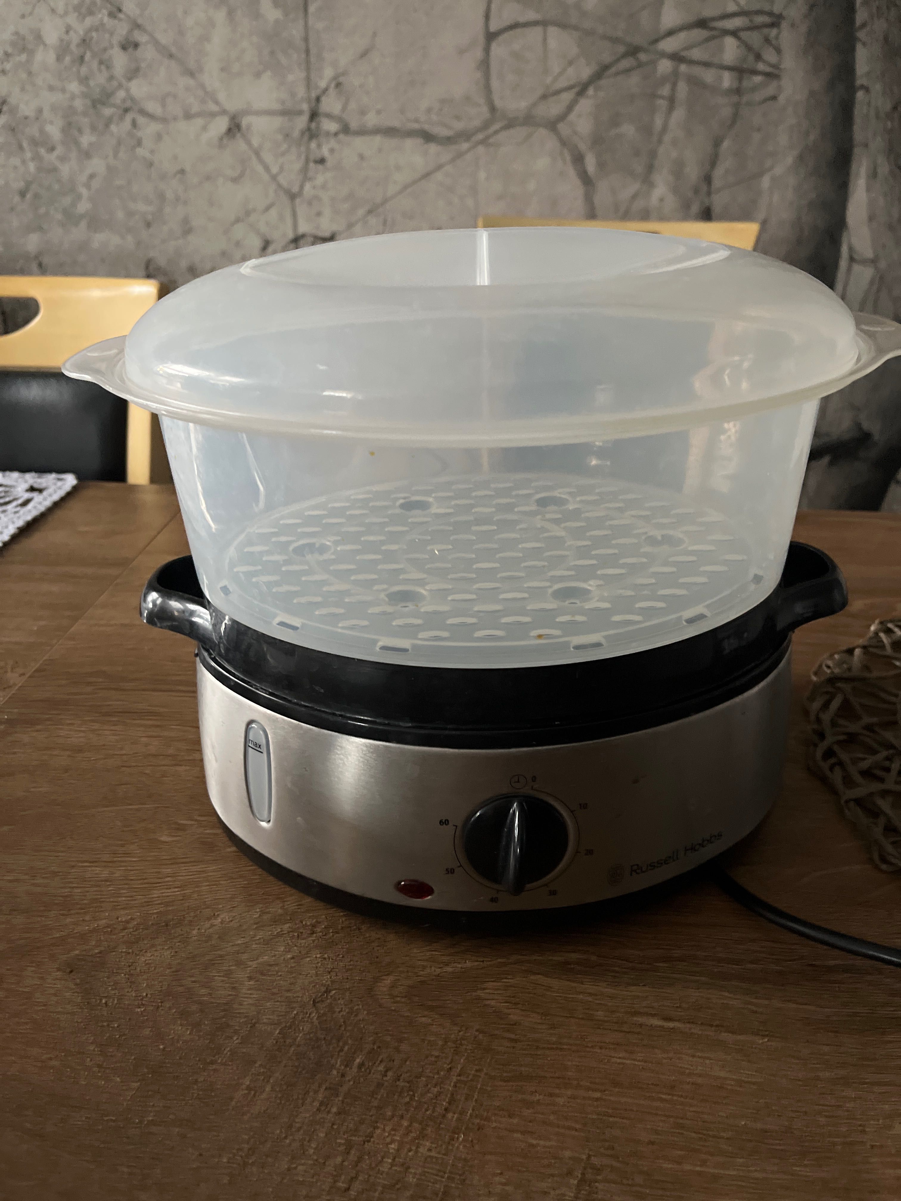 Urządzenie do gotowania na parze Russell Hobbs