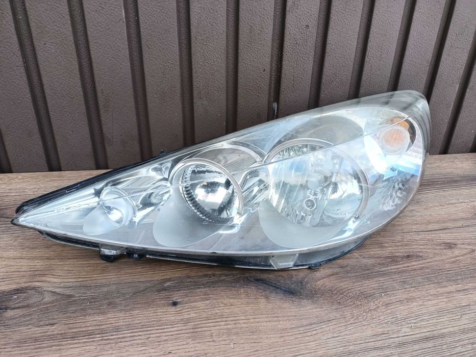 Lampa Lewa Przód Peugeot 206+ Plus 2009-