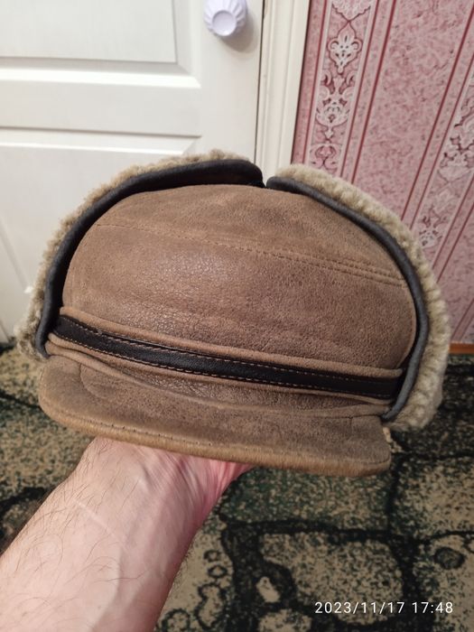 Зимова шапка з виворотом кожа