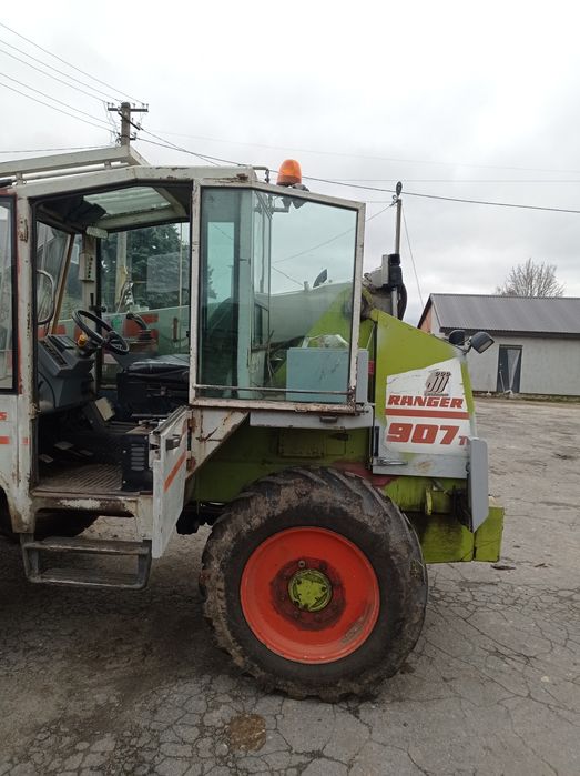 Продам навантажувач  CLAAS 907