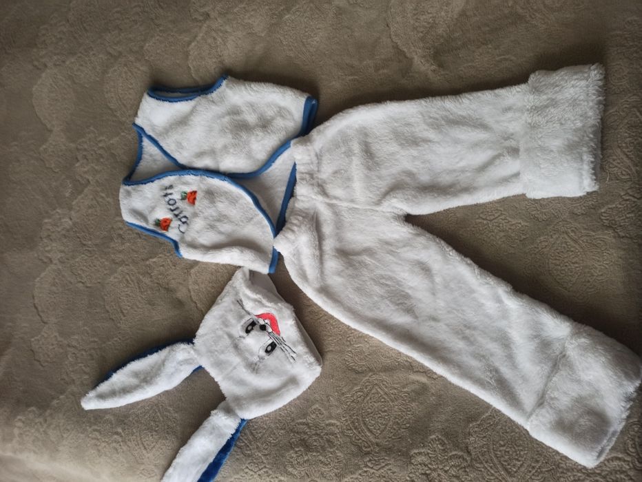 Карнавальний/новорічний костюм зайчика