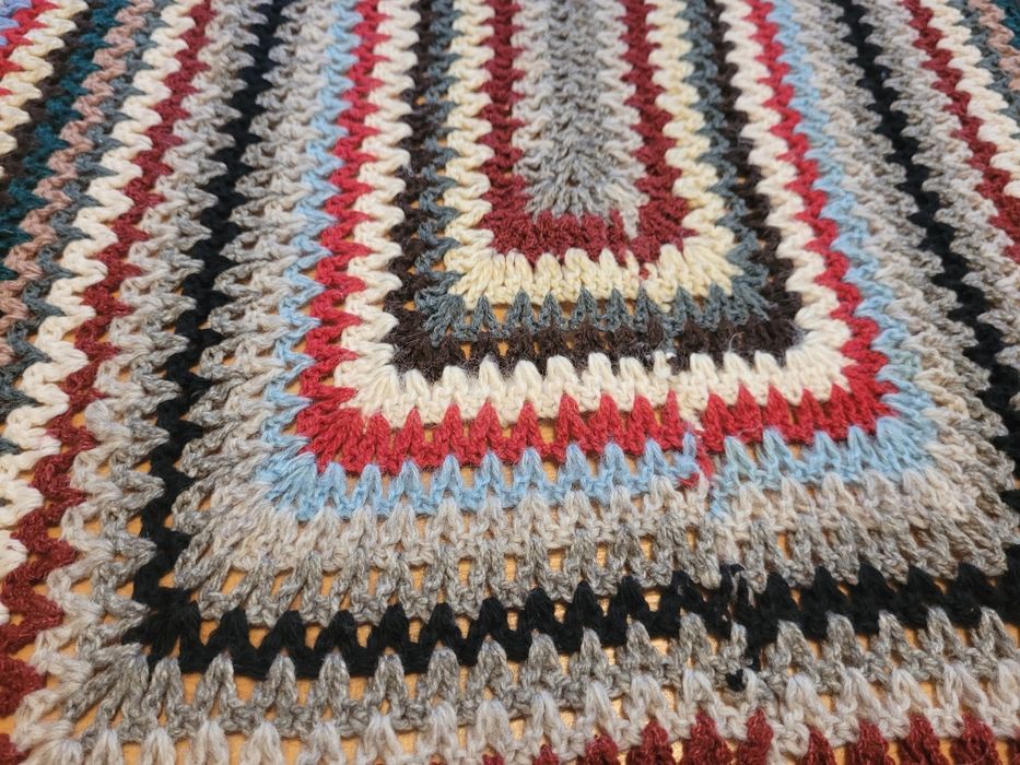 Koc ręcznie robiony na drutach